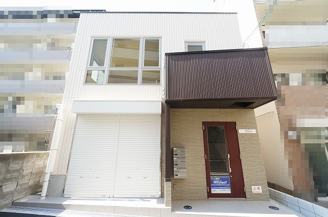高槻市芥川町1丁目新築テナント「ミドリ芥川第2ビル」堂々完成!