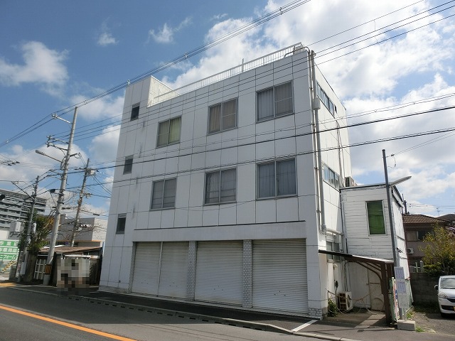 高槻市高西町 府道16号線沿い店舗!